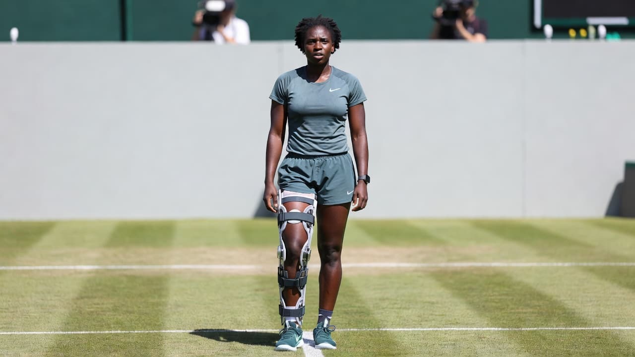 Victoria Mboko's Knee Injury Ends Doubles Run with Serena Williams